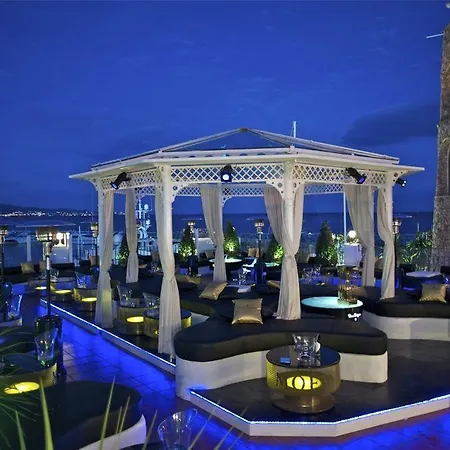 Banus Boutique Muelle Del Ribera Marbella