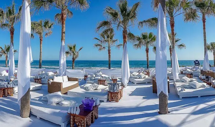 Banus Boutique Muelle Del Ribera * マルベーリャ