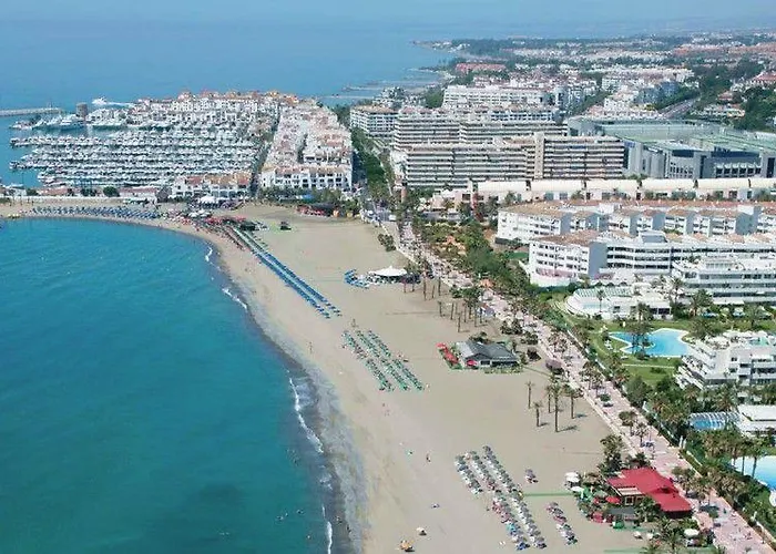 Banus Boutique Muelle Del Ribera