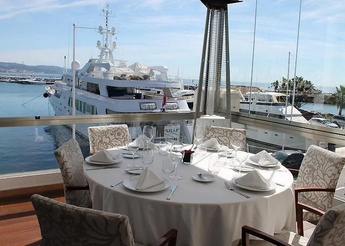 アパート Banus Boutique Muelle Del Ribera *