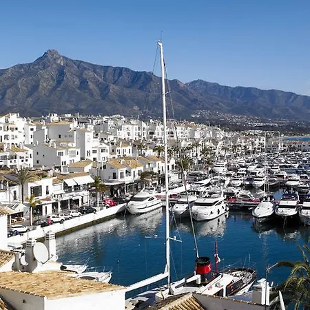 Banus Boutique Muelle Del Ribera Marbella